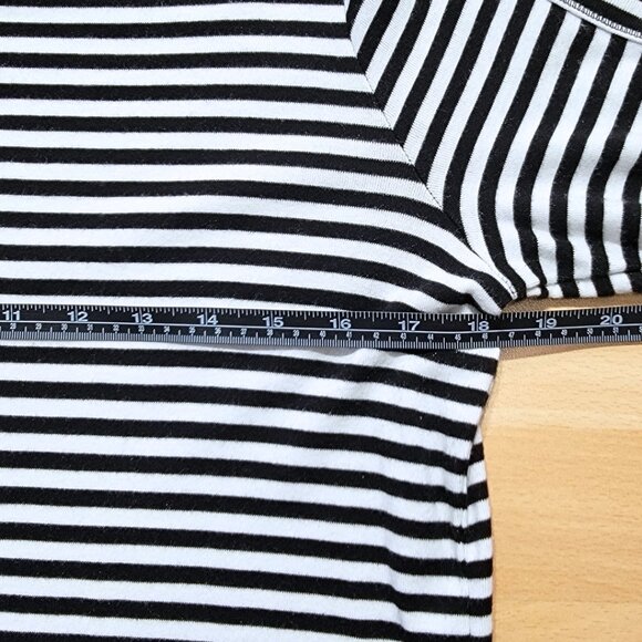 Chaps Black White Striped Suede-like Tie Up Embellished 3/4 Sleeves | Large - Picture 7 of 17